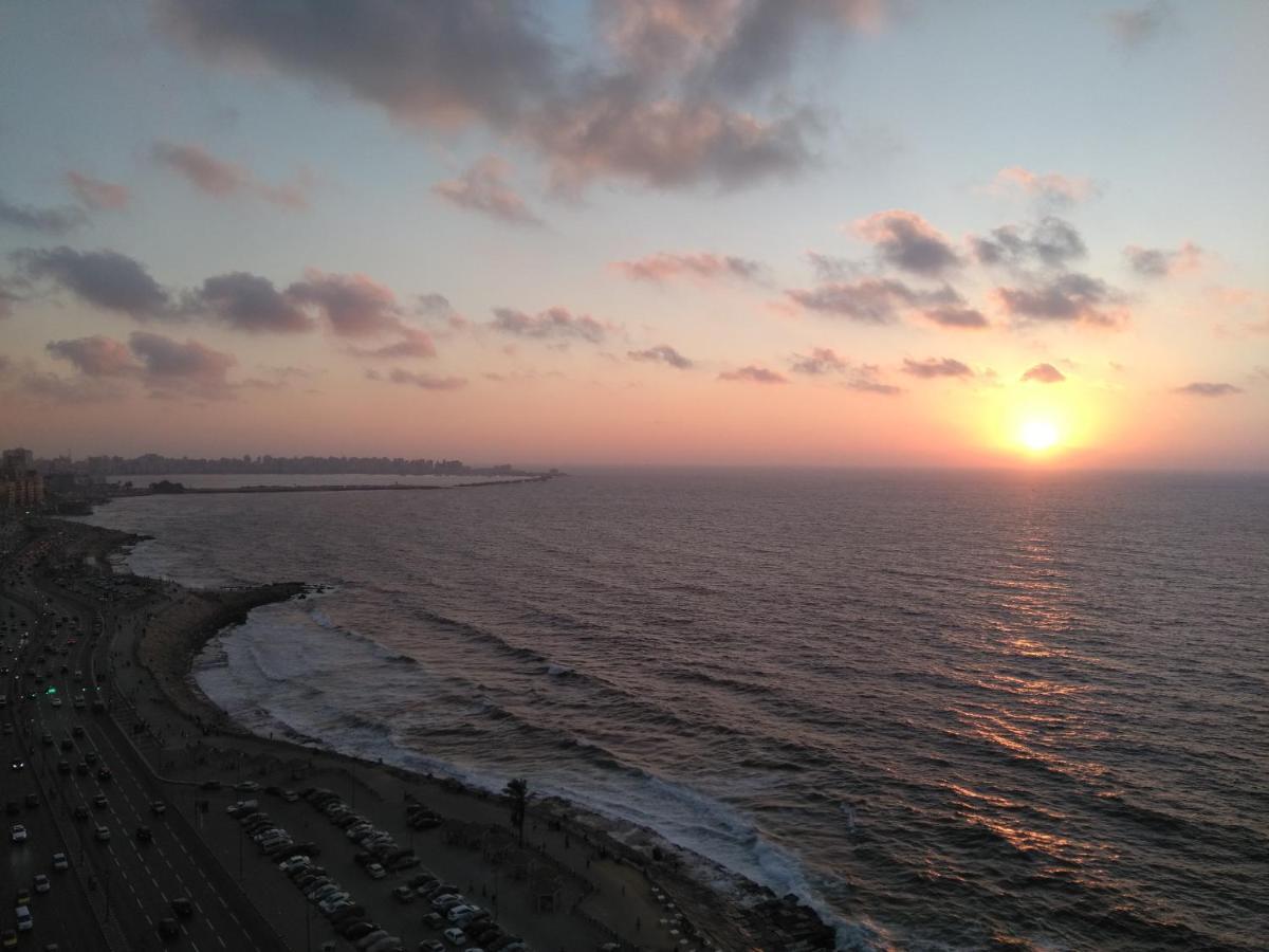 Alex Sea View - Families Only Apartament *
